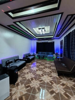 3-Story 11 Beds House Party, KTV, Swimming Pool